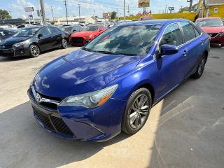 2015 Toyota Camry FWD photo