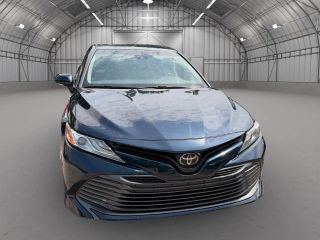 2019 Toyota Camry XLE FWD photo