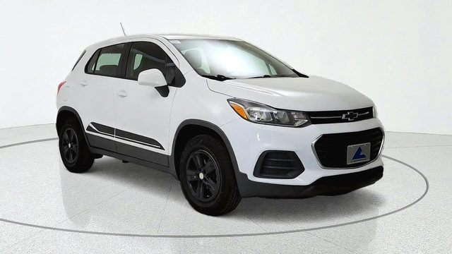 2020 Chevrolet Trax LS AWD photo