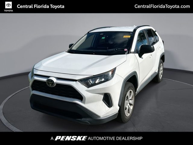 2019 Toyota RAV4 LE FWD photo
