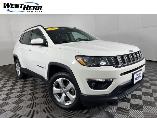 2019 Jeep Compass Latitude 4WD photo
