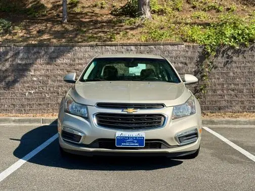 2015 Chevrolet Cruze LT FWD photo