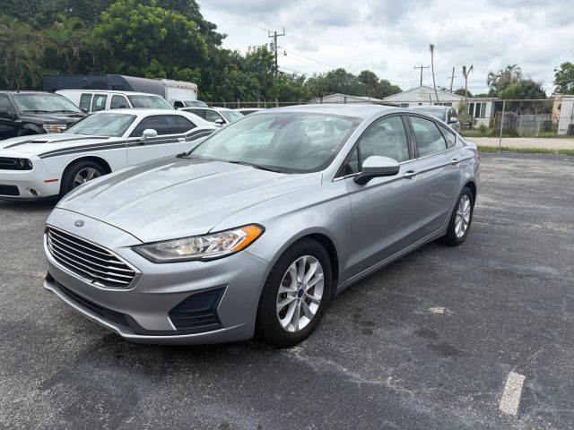 2020 Ford Fusion SE FWD photo