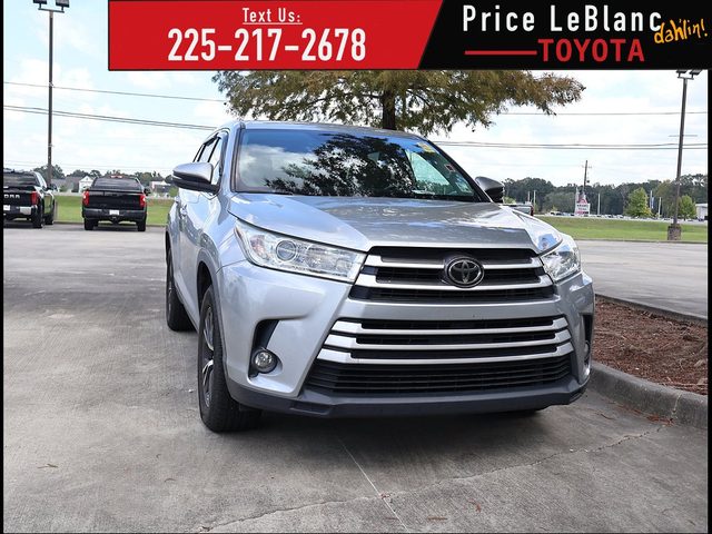 2019 Toyota Highlander LE Plus FWD photo