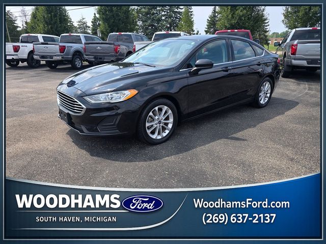 2020 Ford Fusion SE FWD photo
