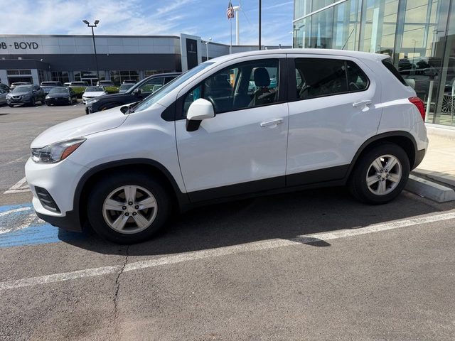 2020 Chevrolet Trax LS FWD photo