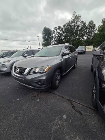 2018 Nissan Pathfinder SL FWD photo