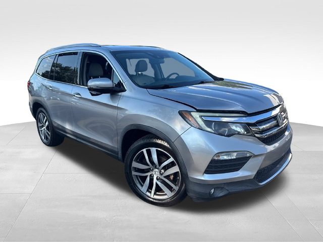 2016 Honda Pilot Touring AWD photo