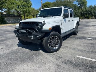 2020 Jeep Gladiator Overland 4WD photo