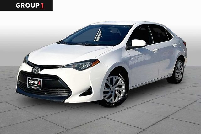 2018 Toyota Corolla LE FWD photo