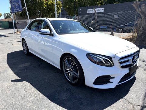 2019 Mercedes-Benz E-Class E 300 RWD photo