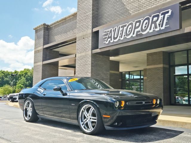2015 Dodge Challenger R/T Plus RWD photo