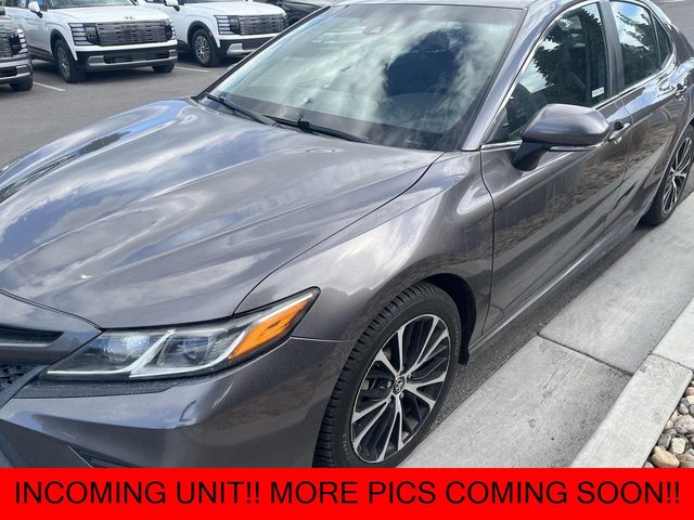 2019 Toyota Camry SE FWD photo