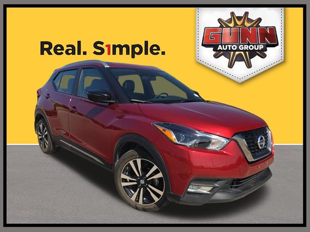 2019 Nissan Kicks SR FWD photo