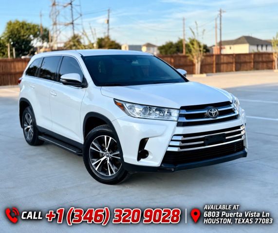 2019 Toyota Highlander LE FWD photo