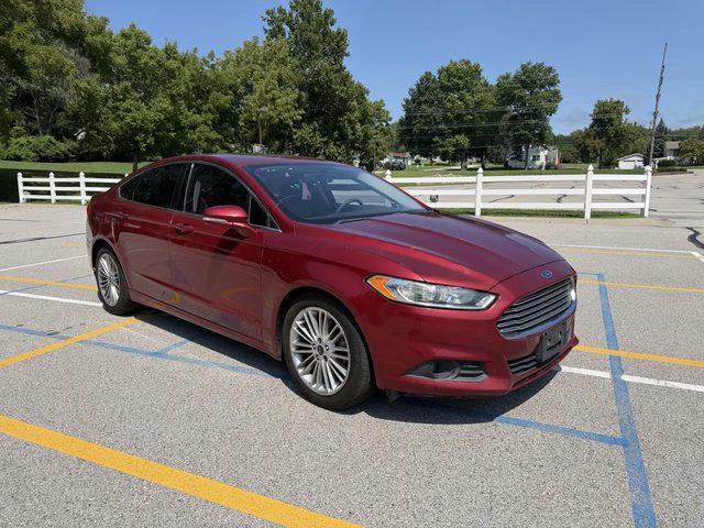 2016 Ford Fusion SE FWD photo