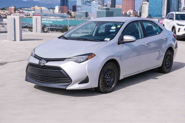 2018 Toyota Corolla LE FWD photo