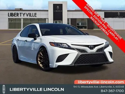 2019 Toyota Camry SE FWD photo