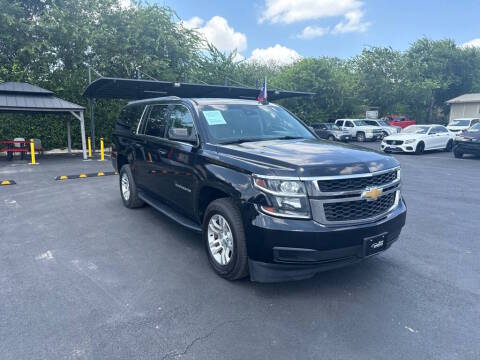 2018 Chevrolet Suburban LT RWD photo