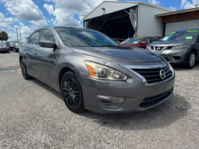 2015 Nissan Altima 2.5 FWD photo