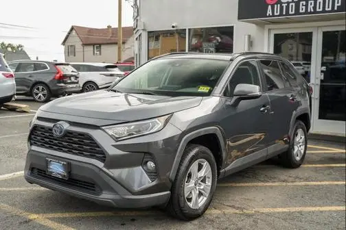 2019 Toyota RAV4 Hybrid XLE AWD photo