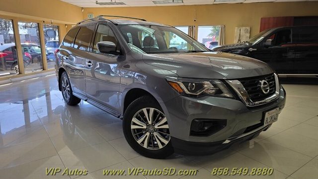 2019 Nissan Pathfinder S FWD photo