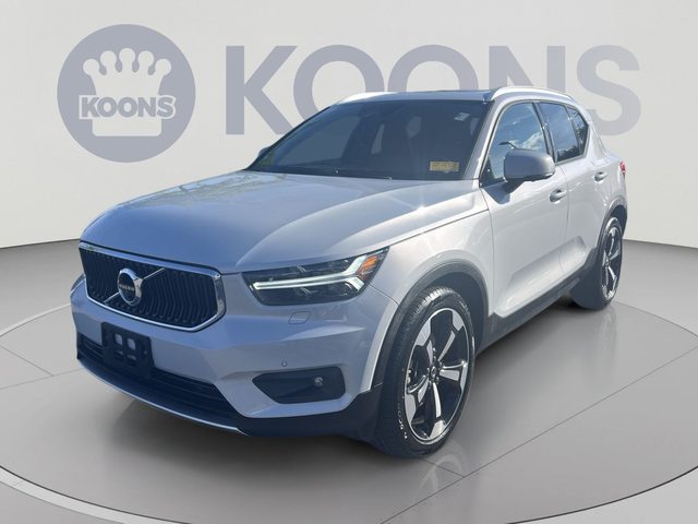 2020 Volvo XC40 Momentum AWD photo