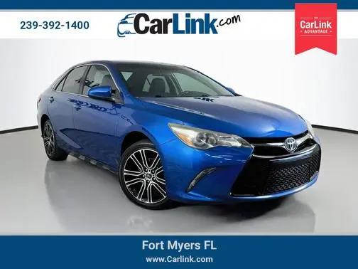 2016 Toyota Camry SE w/Special Edition Pkg FWD photo