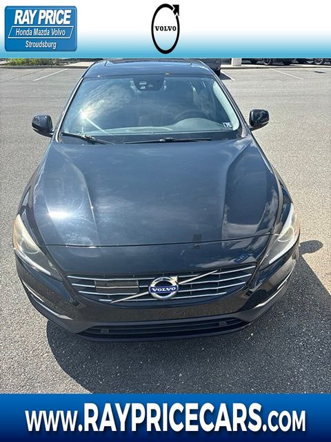2015 Volvo S60 T5 Platinum AWD photo