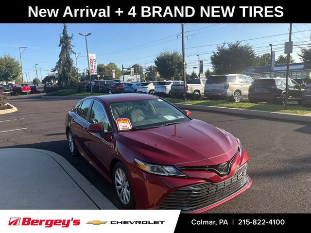 2019 Toyota Camry LE FWD photo