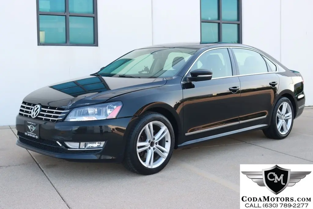 2015 Volkswagen Passat 2.0L TDI SE w/Sunroof & Nav FWD photo