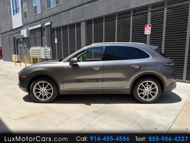 2019 Porsche Cayenne  AWD photo