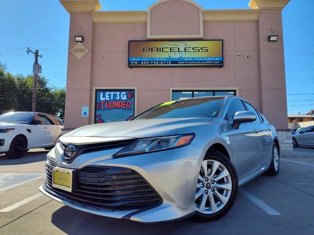 2018 Toyota Camry LE FWD photo