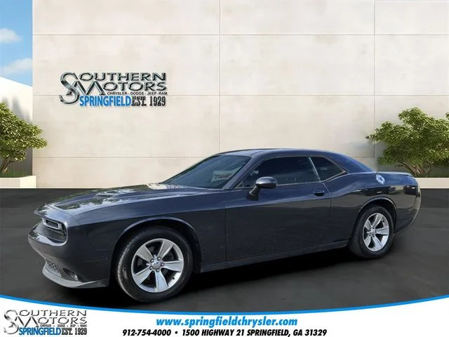 2019 Dodge Challenger SXT RWD photo