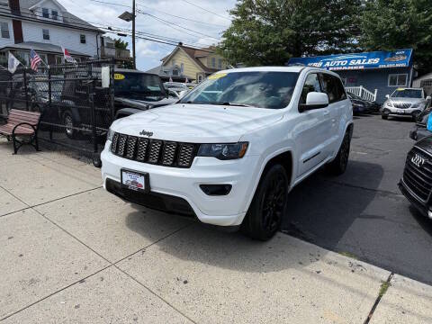 2019 Jeep Grand Cherokee Altitude 4WD photo