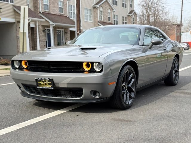 2019 Dodge Challenger SXT RWD photo