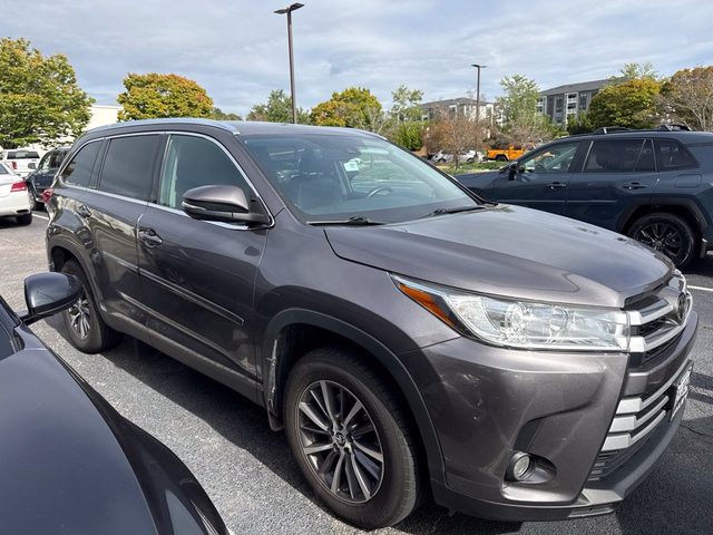 2019 Toyota Highlander XLE AWD photo