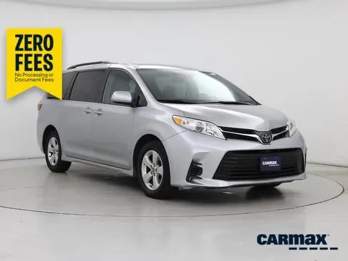 2020 Toyota Sienna LE FWD photo