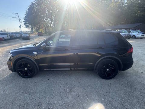 2019 Volkswagen Tiguan SEL R-Line Black AWD photo