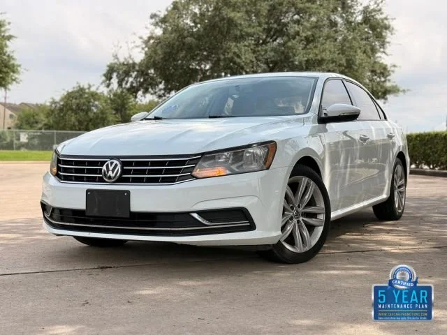 2019 Volkswagen Passat 2.0T Wolfsburg Edition FWD photo