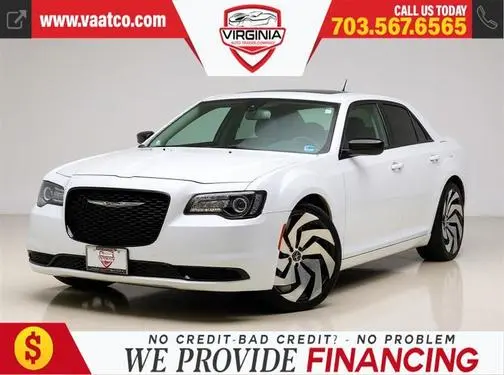 2019 Chrysler 300 Touring RWD photo