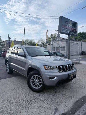 2020 Jeep Grand Cherokee Laredo E 4WD photo