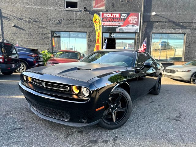 2019 Dodge Challenger SXT RWD photo