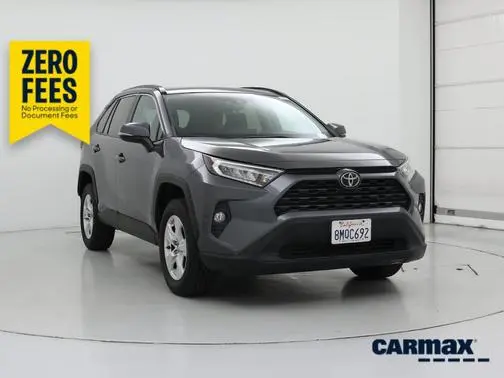 2019 Toyota RAV4 XLE FWD photo