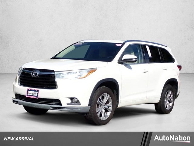 2015 Toyota Highlander XLE FWD photo