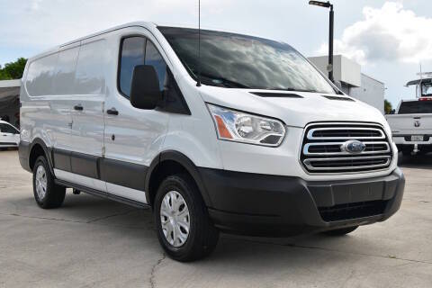2019 Ford Transit Van  RWD photo