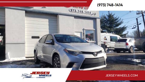 2015 Toyota Corolla FWD photo