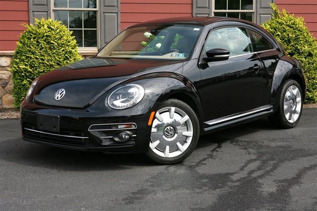 2019 Volkswagen Beetle SE FWD photo