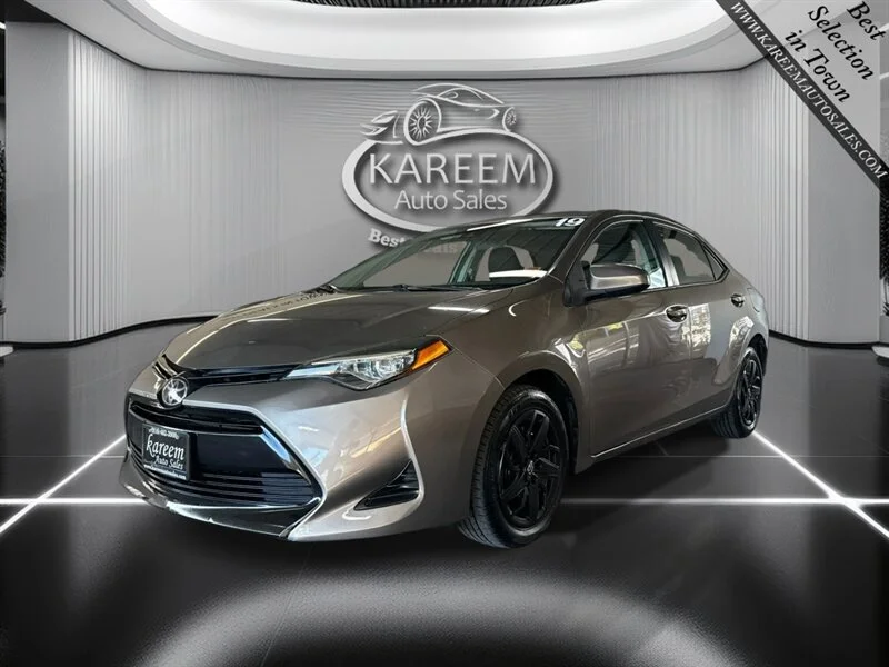 2019 Toyota Corolla LE FWD photo