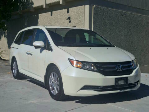 2016 Honda Odyssey SE FWD photo